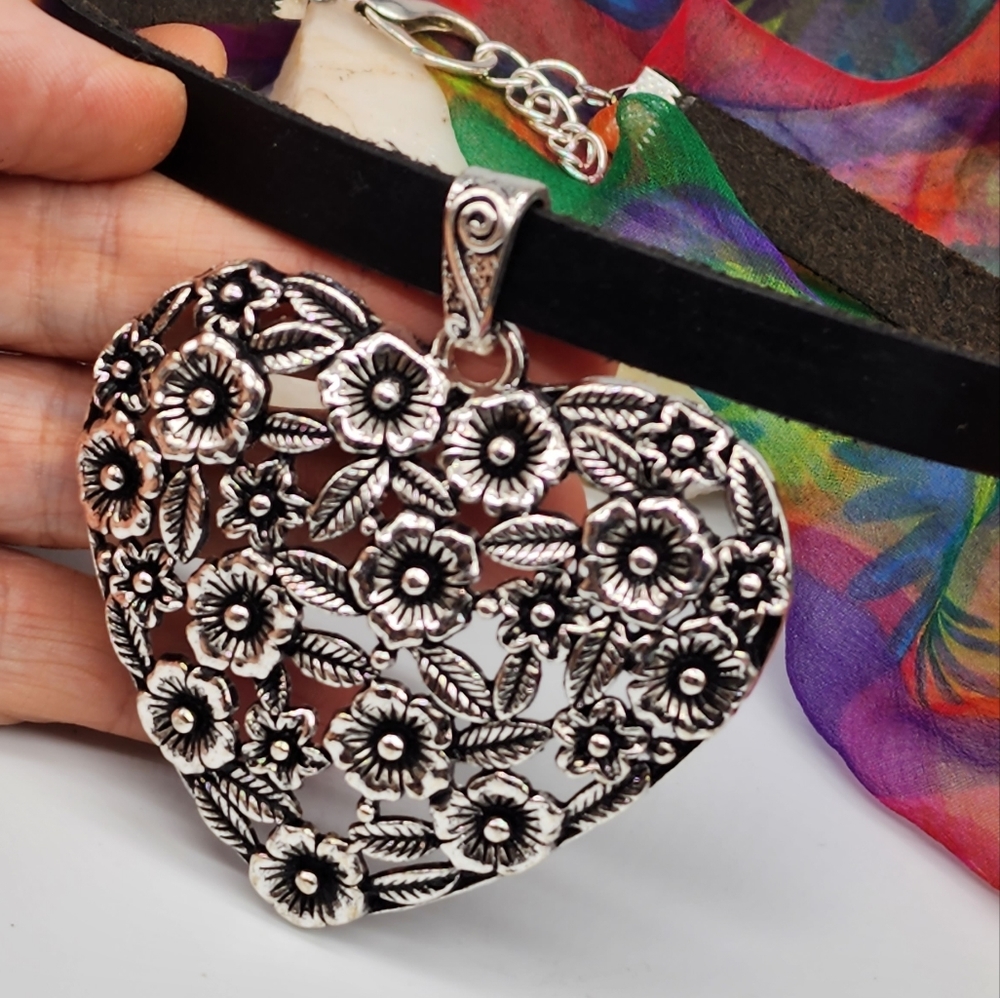 Lrge Silver Heart Pendant Boho Genuine Black Leather Floral Filigree - Picture 11 of 12